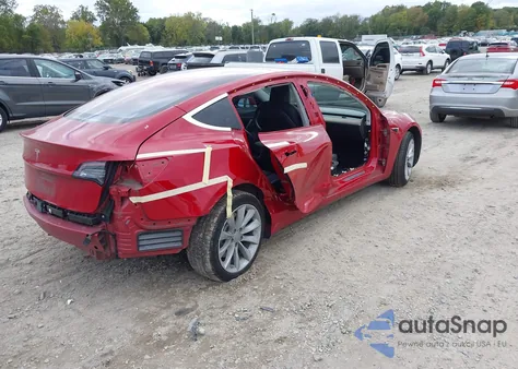 2018 Tesla Model 3 Long Range/Mid Range from USA, damaged, VIN 5YJ3E1EA8JF008906